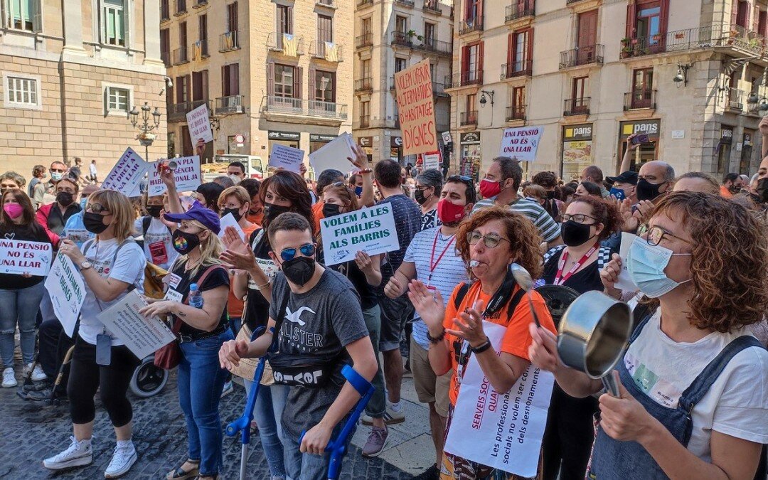 Un canvi de paradigma als Serveis bàsics d’atenció social, ja!!
